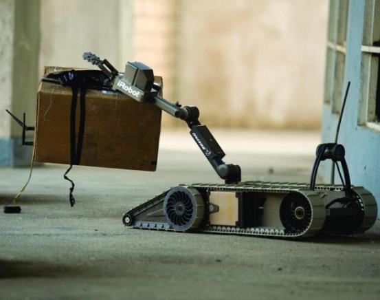 无人的排爆机器人是现在各国在地面无人车辆领域最广泛的应用