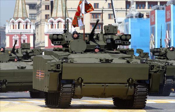 “库尔干人”-25战车首次在俄阅兵式上亮相