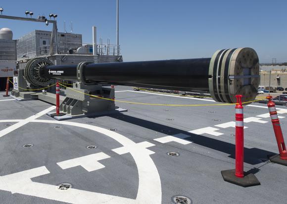 美海军测试用的电磁轨道炮原型