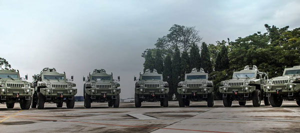 资料图：集结在一起的“阿兰”装甲车车队。