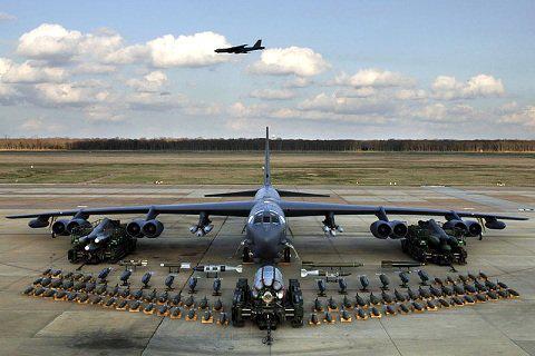 B-52轰炸机装备广泛，在动力性能和载弹量上实现了“完美”平衡