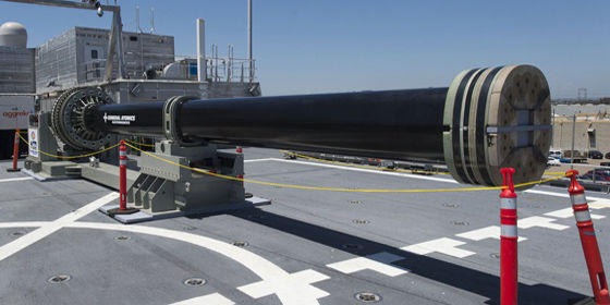美海军首次展示电磁轨道炮原型炮