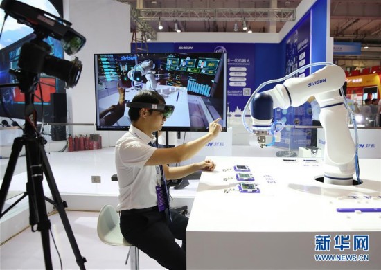 （科技）（3）先睹为快：世界机器人汇北京