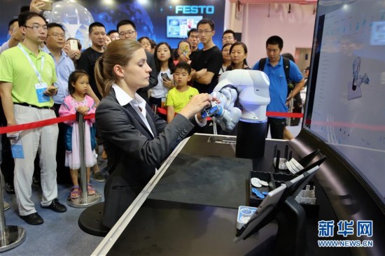 （科技）（6）先睹为快：世界机器人汇北京