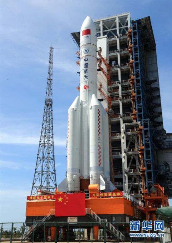 #（科技）（3）第二发长征五号大火箭完成垂直转运 将于7月初发射